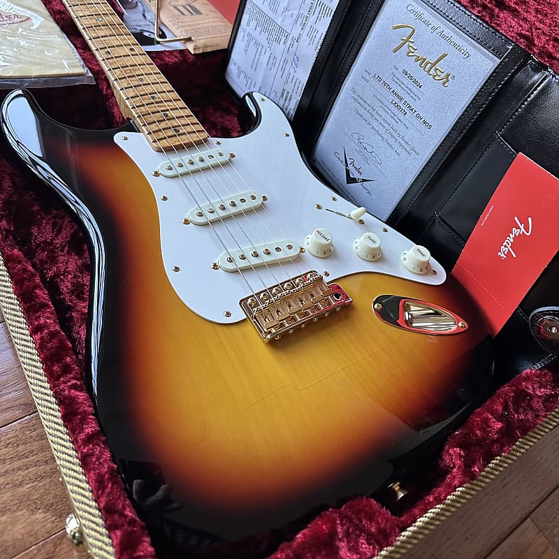 2024 fender custom shop stratocaster 70th anniversary gold hardware limited nos - 3 color sunburst 1 2024 fender custom shop stratocaster 70th anniversary gold hardware limited nos - 3 color sunburst